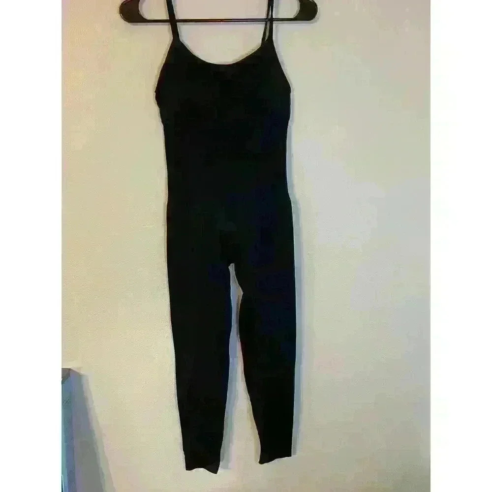 OQQ Women's Workout Jumpsuit Built in Bra Yoga Ribbed One Piece NWOT